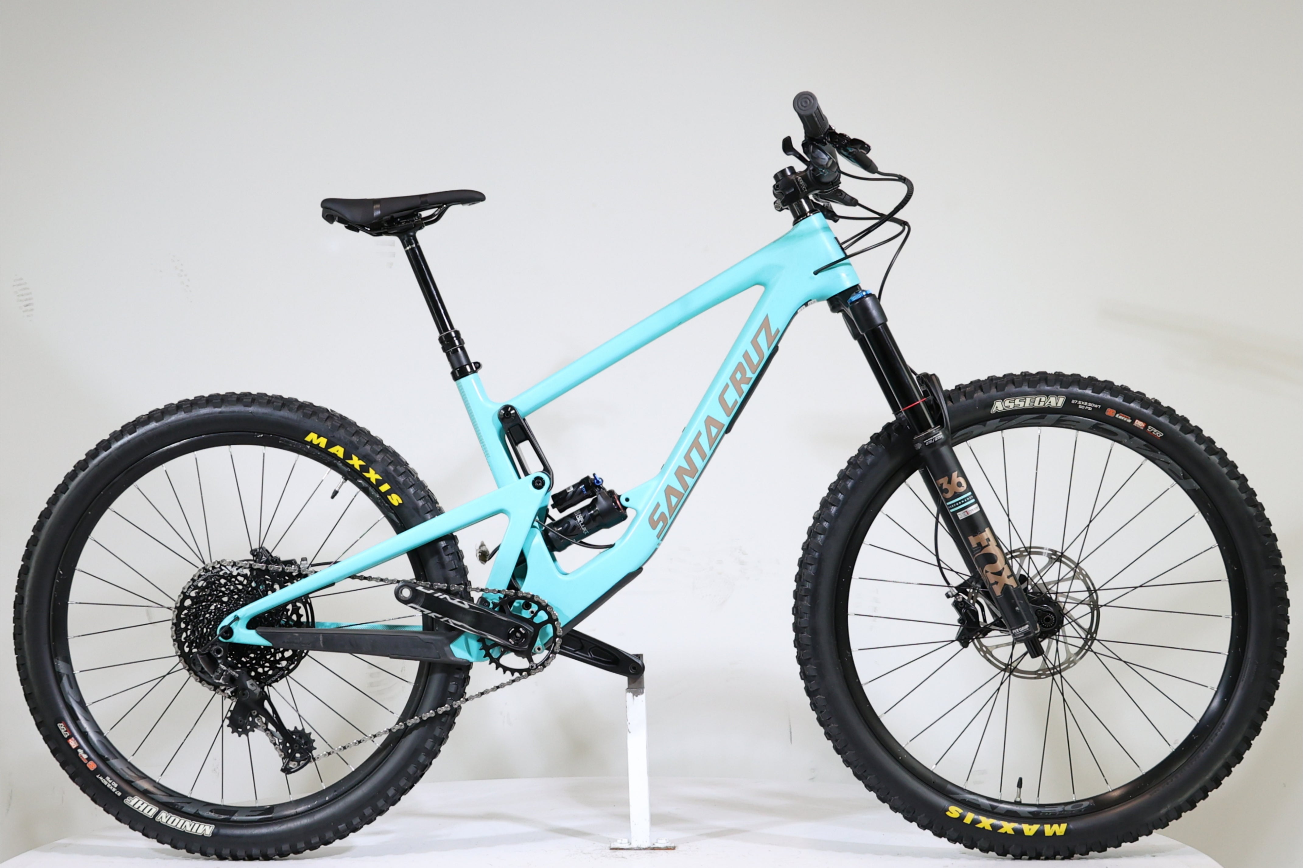 Test VTT Santa Cruz Bronson CC FS 2020 : vélo Enduro Test VTT Santa Cruz Bronson CC FS 2020 : vélo Enduro