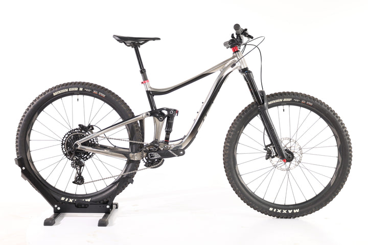 GIANT Reign 29 2 2020 T.M