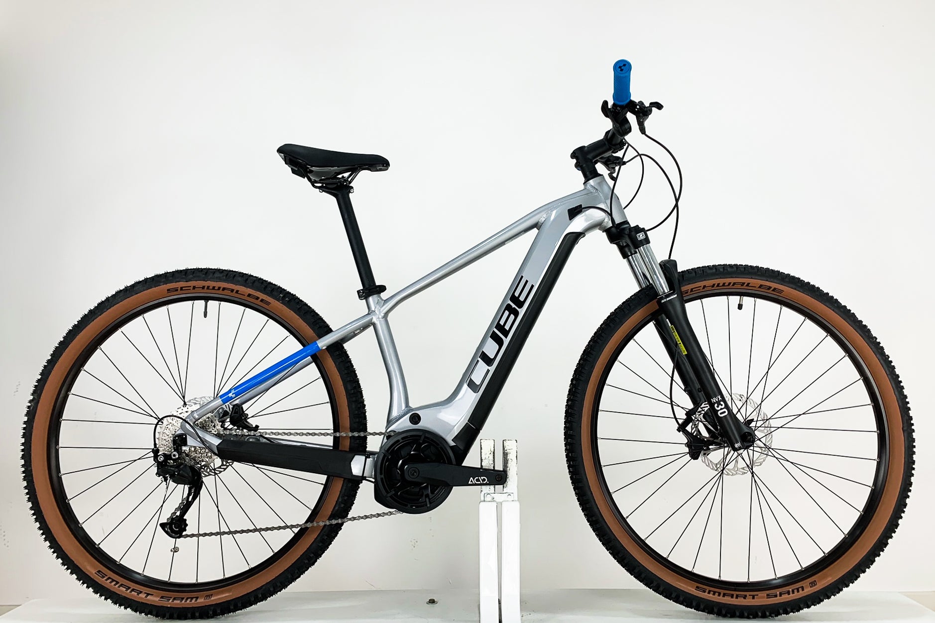 Bicycle VÃ©lo Cube Femme Route VÃ©lo Ã©lectrique Cube Femme 2020 - Main Image