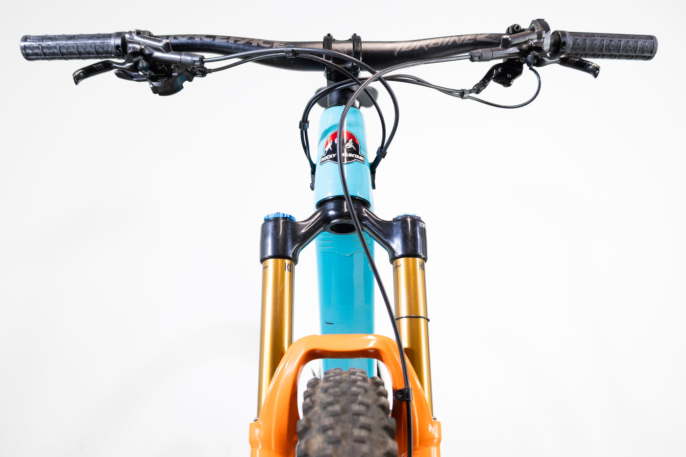 Comment choisir un VTT electrique tout suspendu MINT Bikes