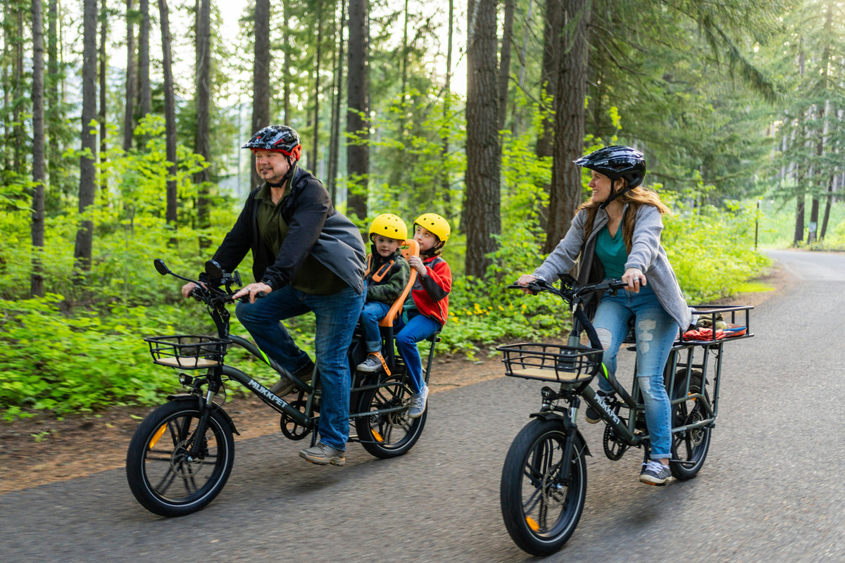 piste-cyclable-famille