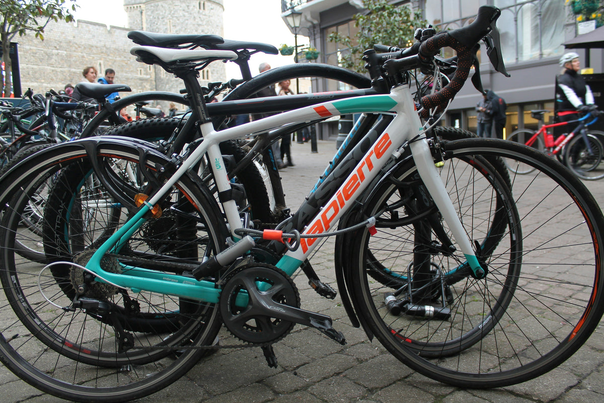 attacher-velo-electrique
