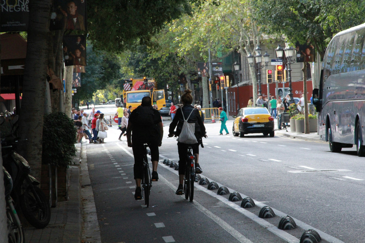velo-electrique-regle-piste-cyclable