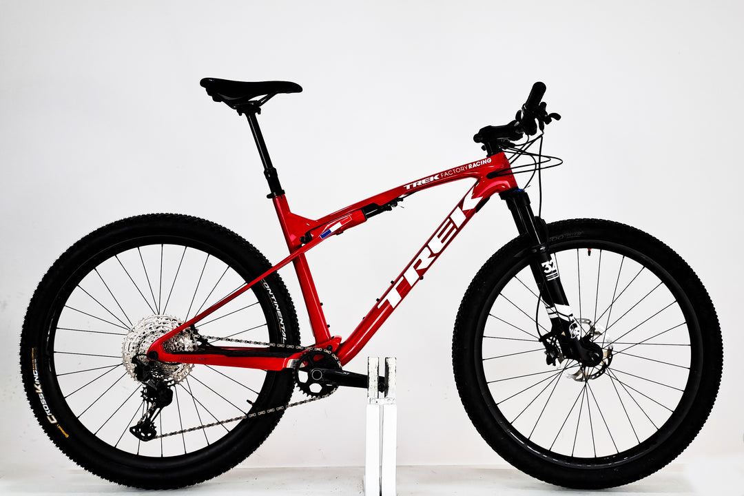 VTT FOX CARBONE SUSPENDU CROSS COUNTRY TREK SUPERCALIBER 9.8 RECONDITIONNE MINT BIKES