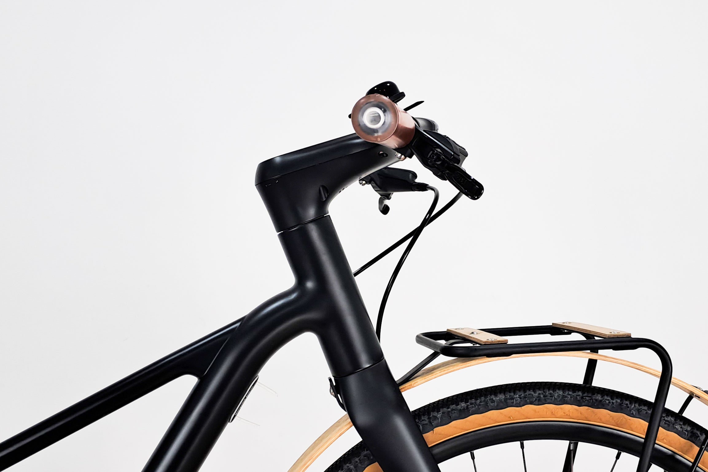Angell : Vélo électrique design, sûr et léger. Rapide Core Angell : Vélo électrique design, sûr et léger. Rapide Core