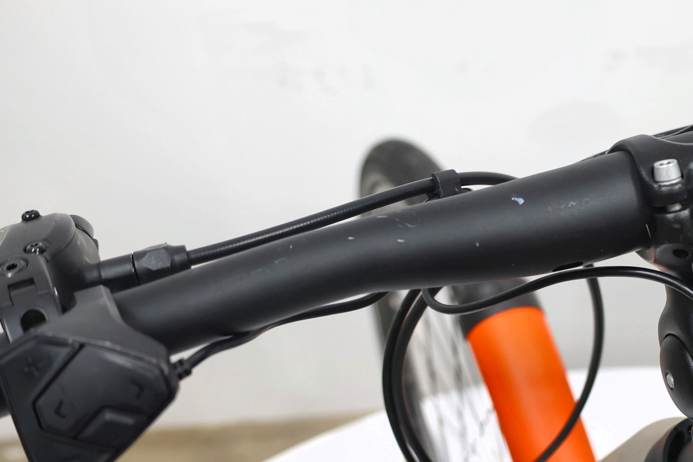 BMC 257 AL AMP TWO ST T.S 2023