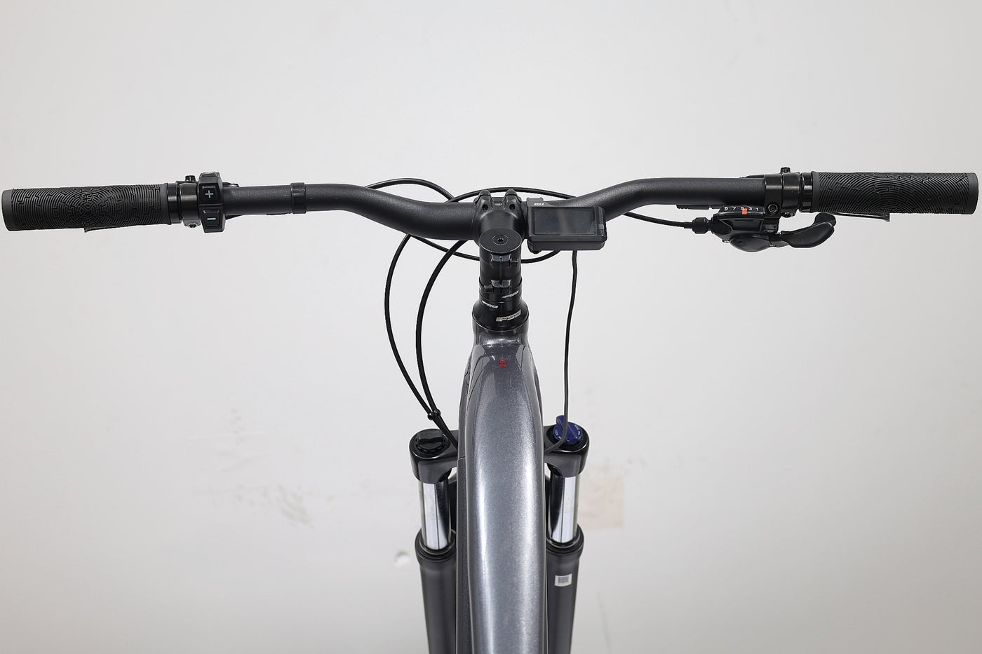 BH Atom 29 2022 T.M