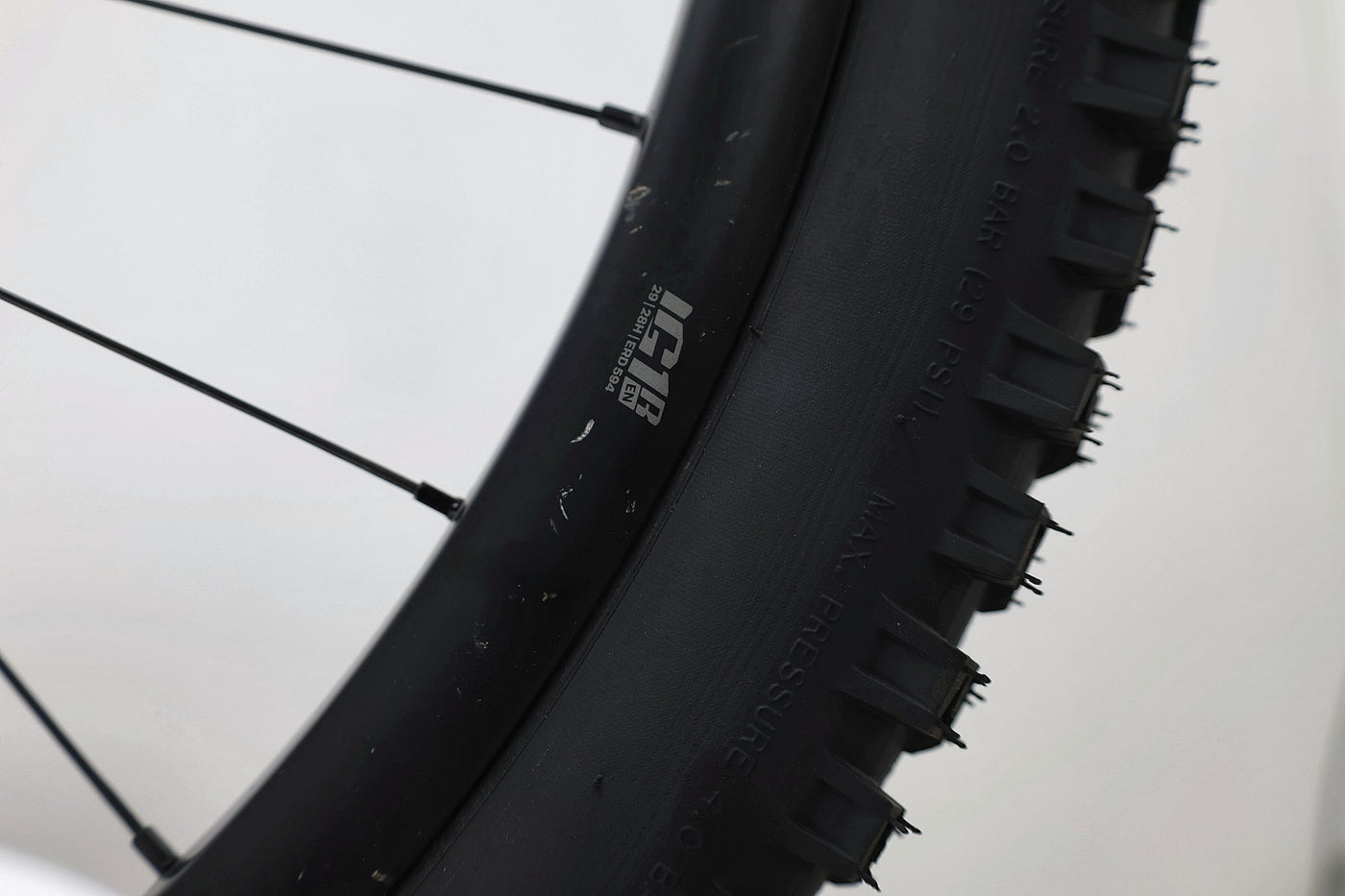 YT DECOY CF Pro Race 2019 T.L