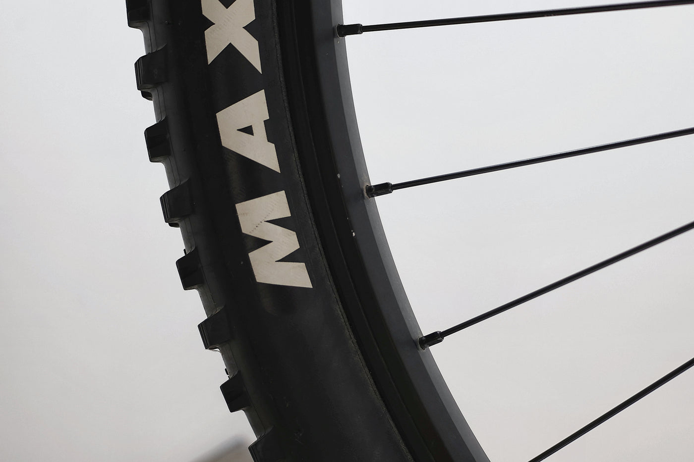 BH ATOM PRO 2023 T.M