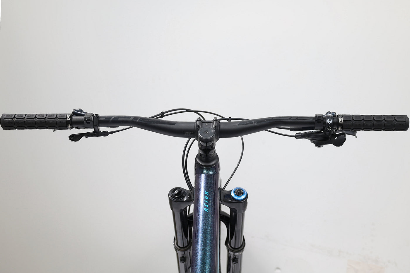 Giant Reign sx 29 star et night T.M 2022