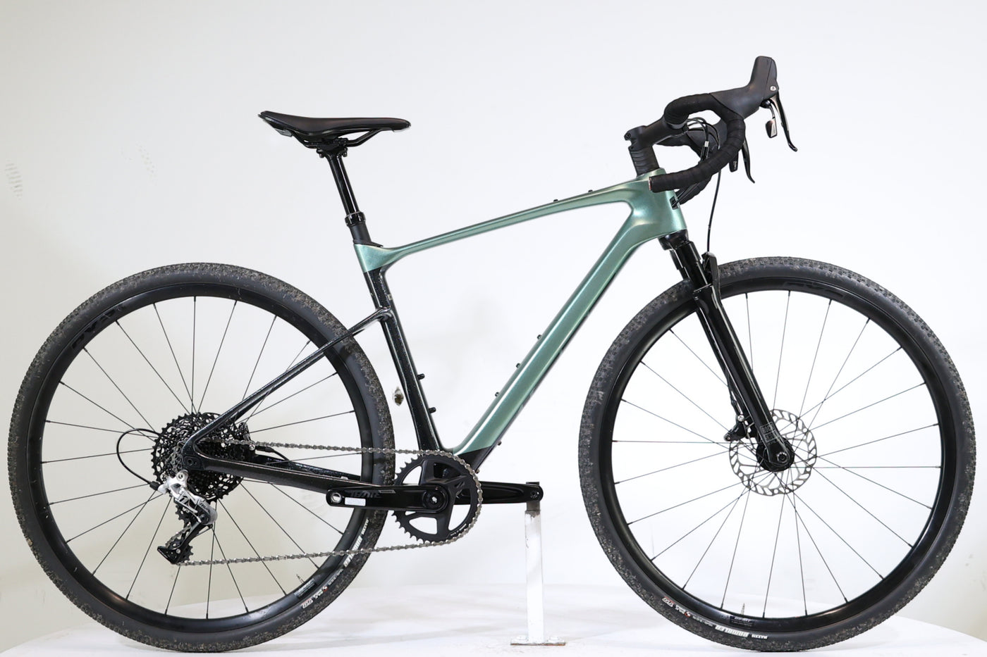 Velo Giant Revolt Giant Revolt Advanced Prismatic Haze – Giant Sydney