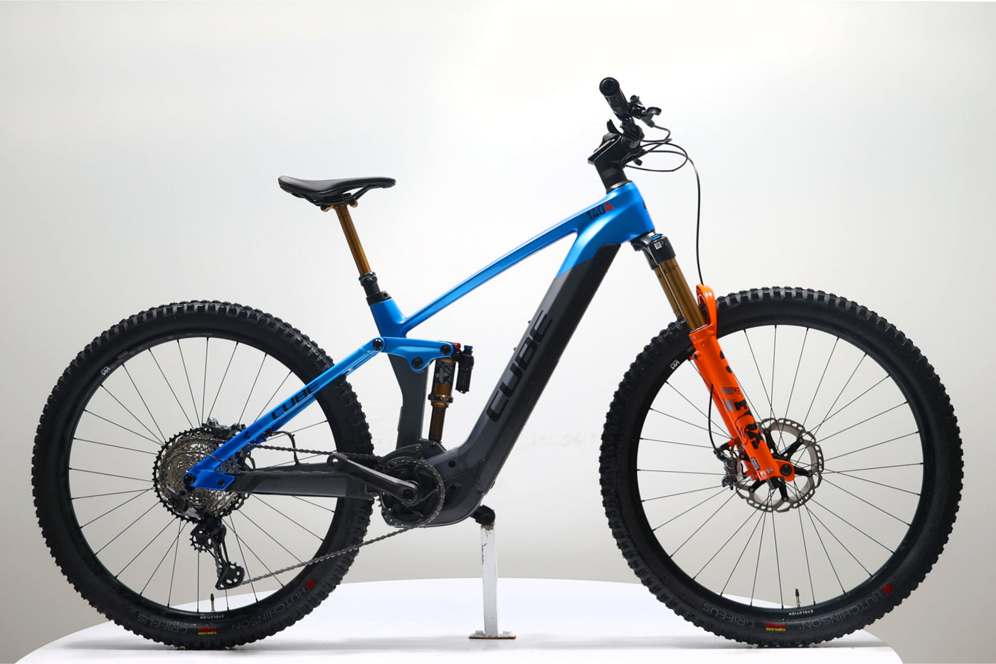 VTT électrique CUBE stereo Hybrid 140 HPC Race 625 29 Dazzle'n'orange VTT électrique CUBE stereo Hybrid 140 HPC Race 625 29 Dazzle'n'orange
