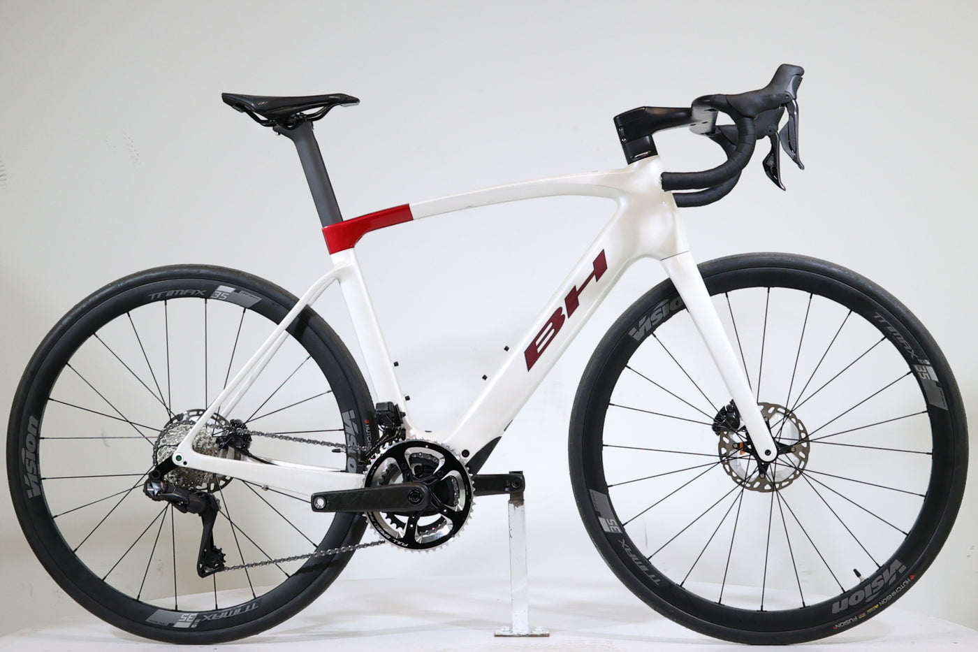 BH iRS1 Carbon 1.6 2023 T.L 248954