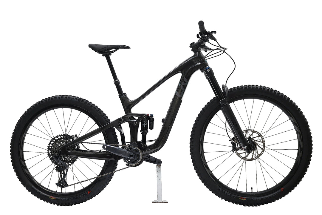 LIV Intrigue LT Advanced Pro 1 2023 T.S