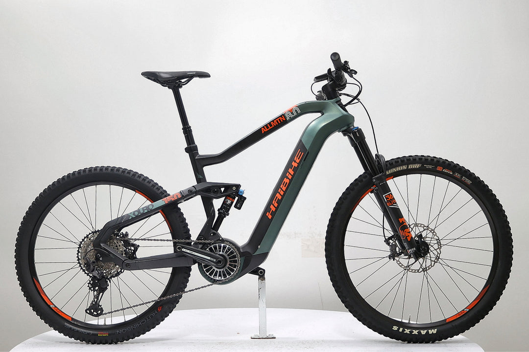 haibike xduro allmtn 8.0 fully e-bike VTT Électrique Occasion Reconditionné Grösse:3XL (13) Gurken ernten & lagern Beheizte Handschuhe