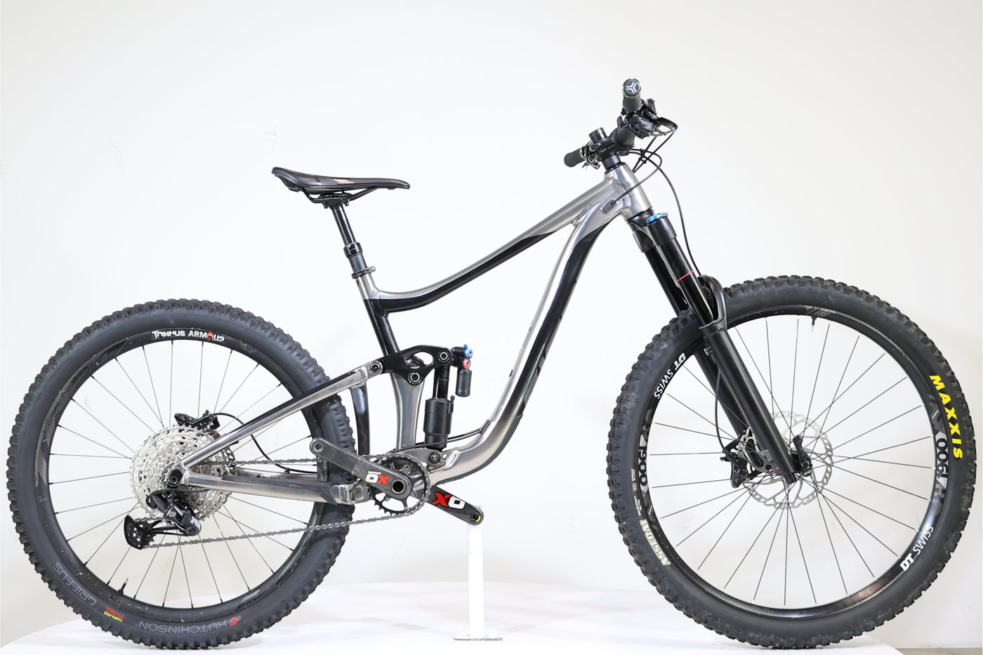 Bikes Vtt Giant Dh Giant Glory On Sale - Main Image