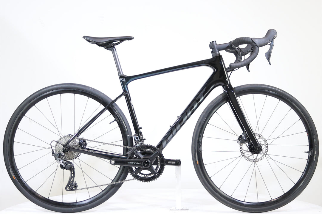 Giant Defy Advanced 1 M Carbon/Starry Night 2022 T.M 244407