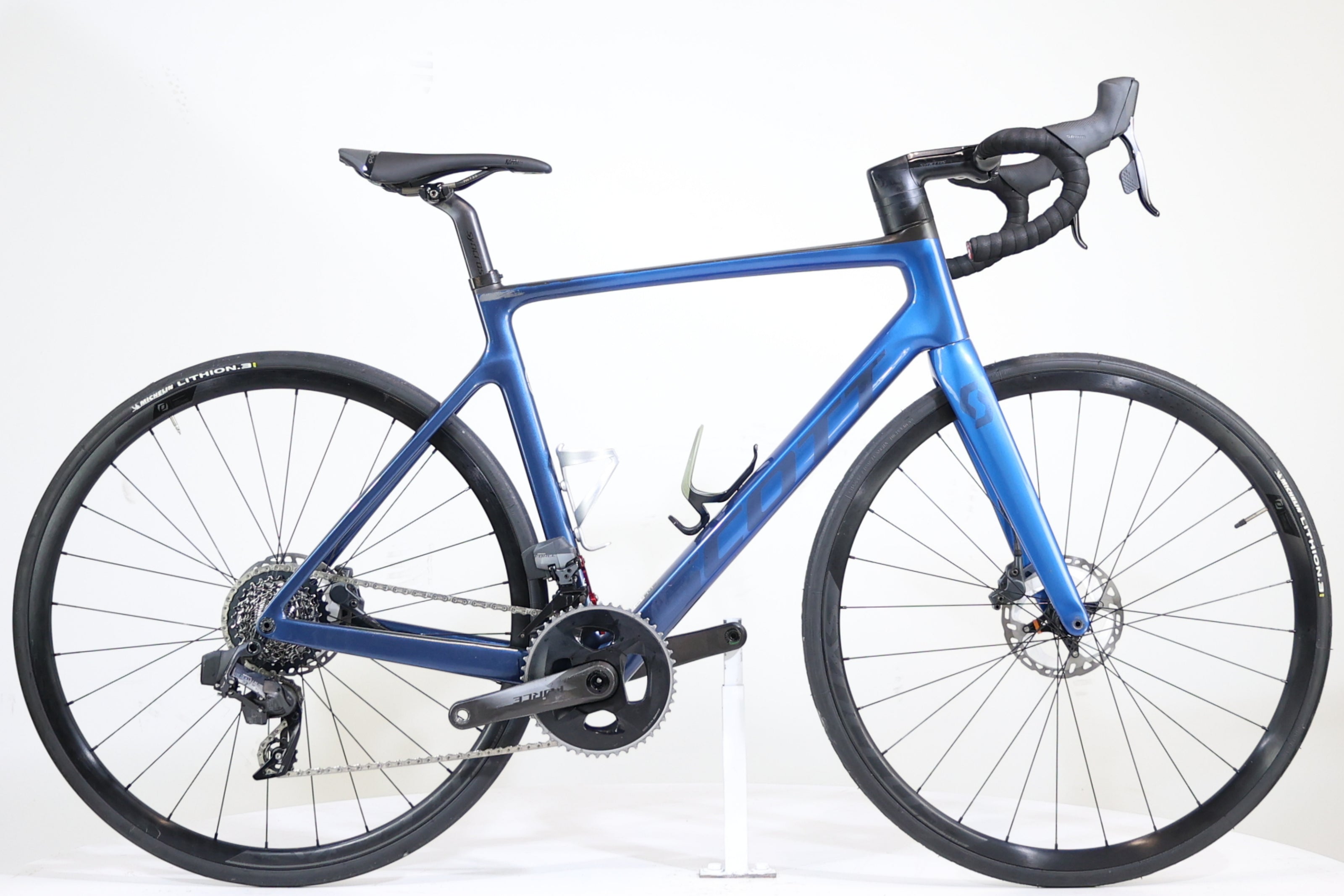 Vélo de route SCOTT Addict RC 20 - 2025 I FSC Vélo de route SCOTT Addict RC 20 - 2025 I FSC