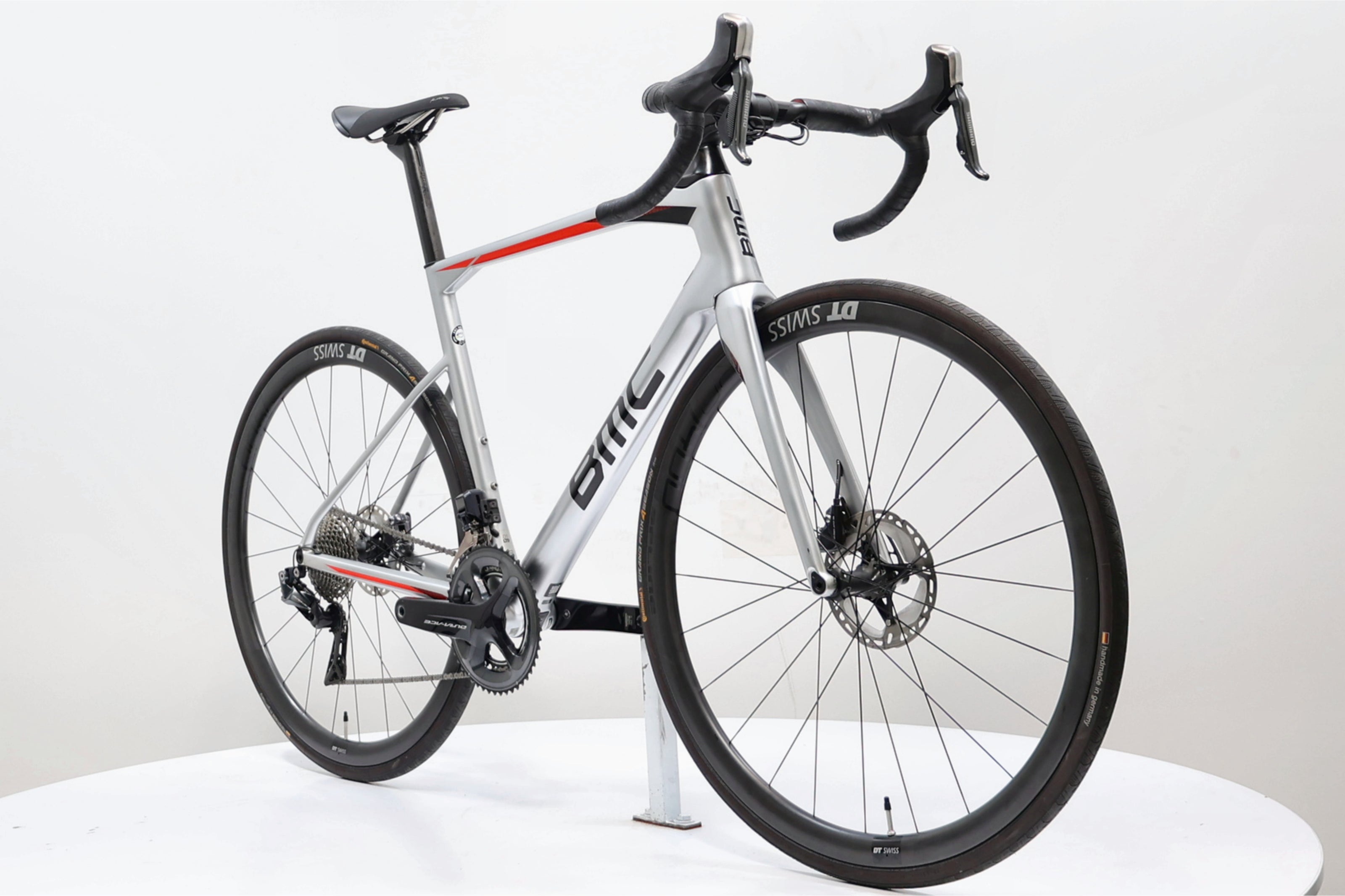 Bmc Roadmachine Bmc Teammachine Slr02 Disc Two 2018 Road Bike Bmc