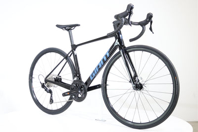 Giant TCR Advanced 2 NOIR CARBON 2022   T.S & T.ML 2825 2800