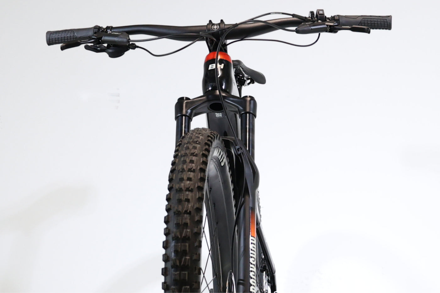 BH Atom X Lynx Pro 8.2 2024 T.M 248846