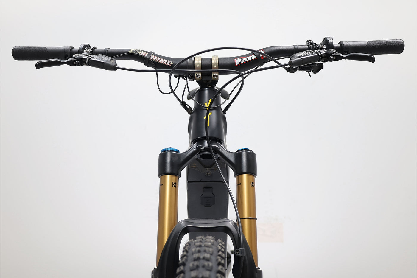 YT DECOY CF Pro Race 2019 T.L