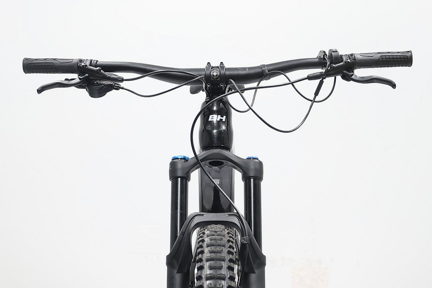 BH AtomX Lynx 8.4 2024