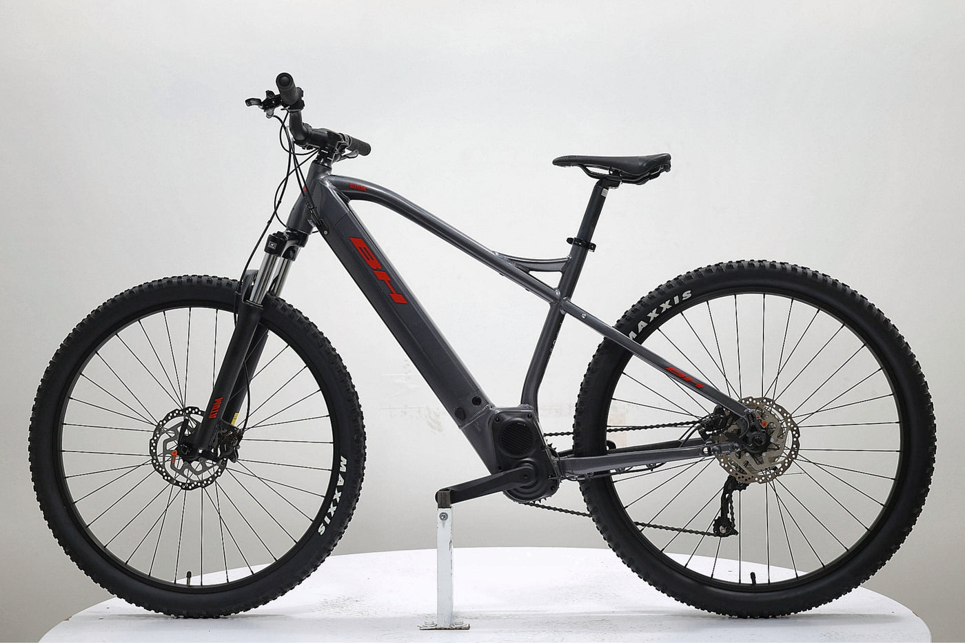 BH Atom 29 2022 T.M