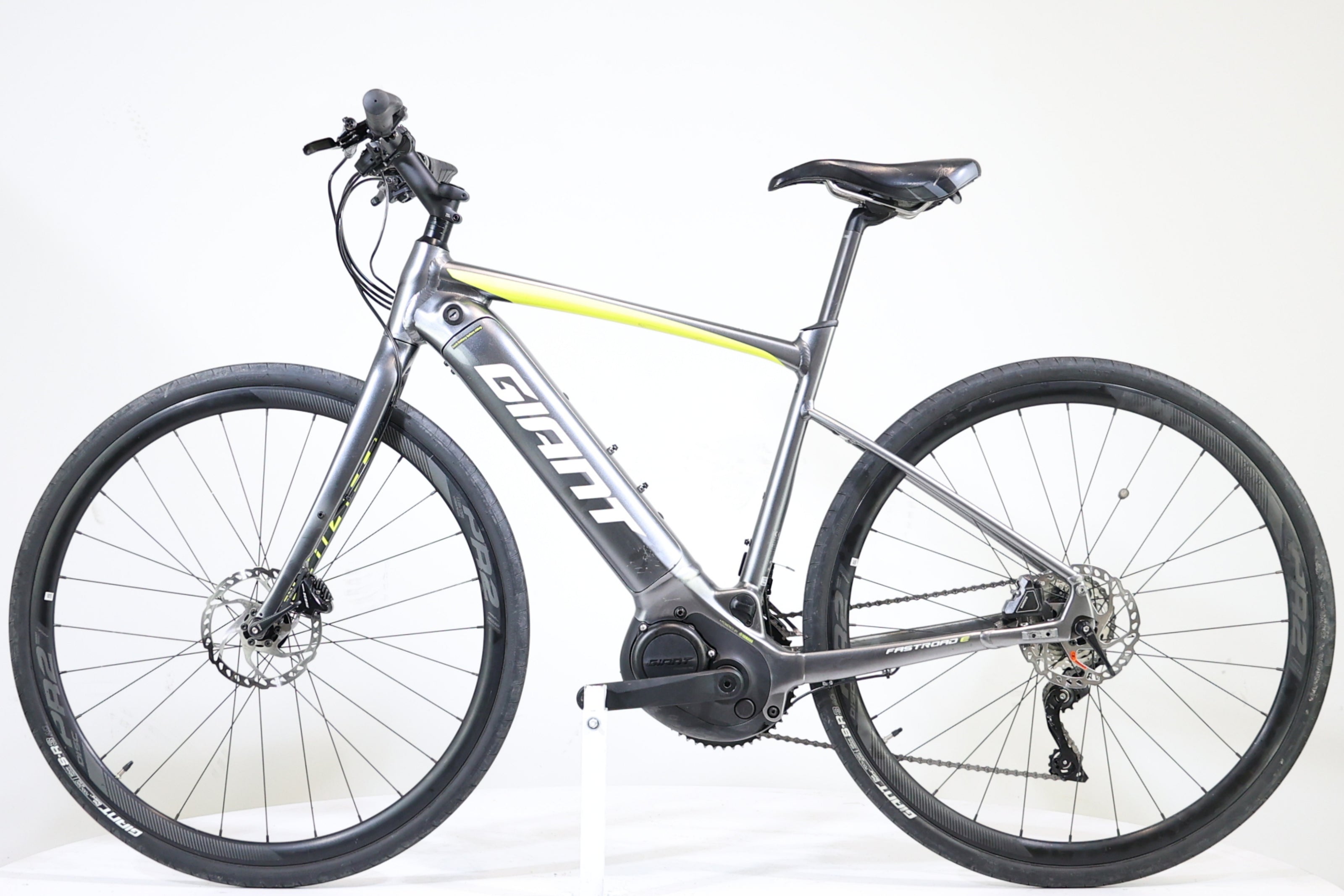 ROUTE Electrique GIANT Fastroad E+1 Occasion Reconditionné Mint