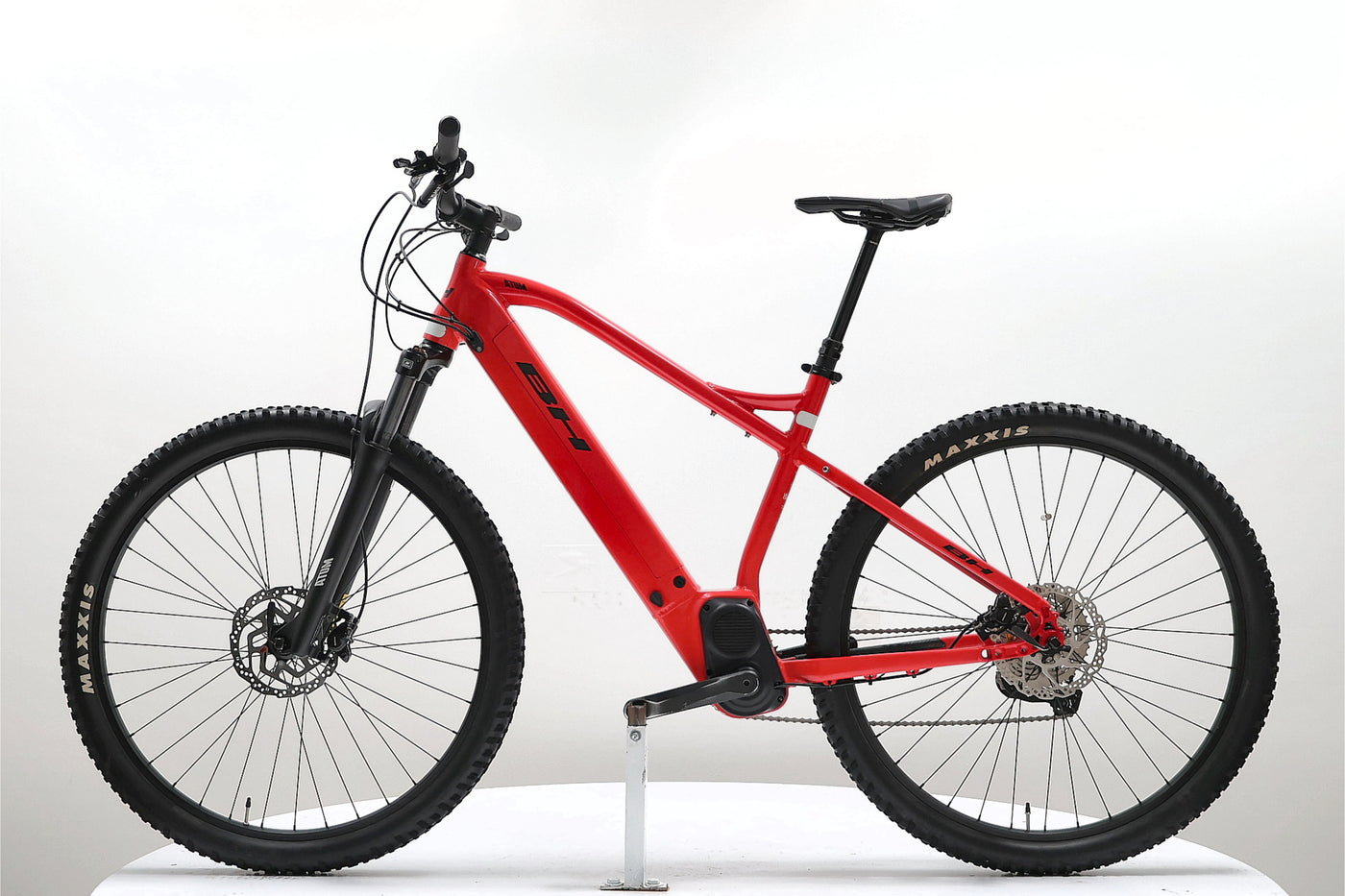 BH ATOM PRO 2023 T.M