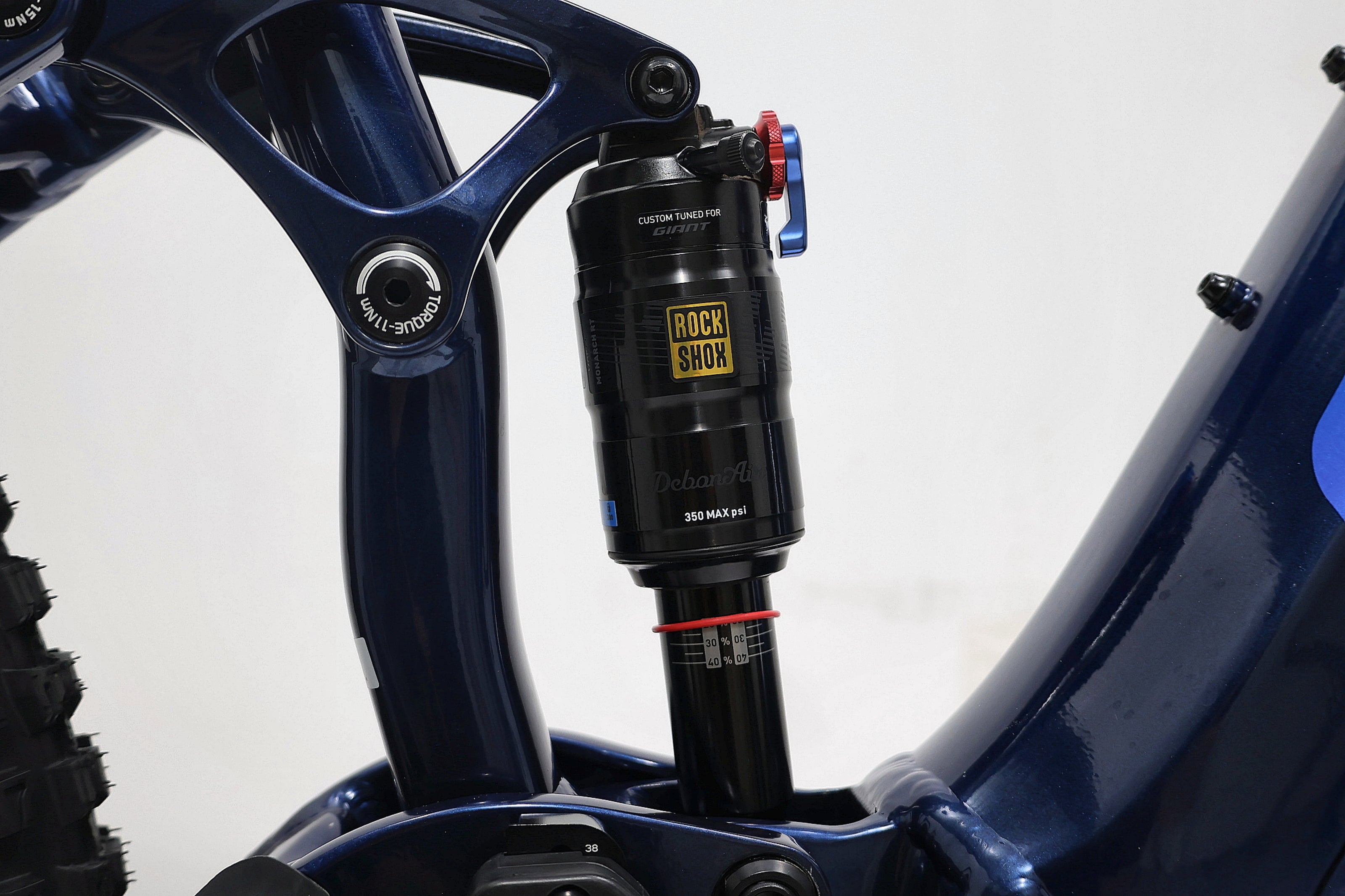 Giant Stance E+0 Pro VTT électrique Tout Suspendu 29 Pouces Noir - Batterie 625Wh, Moteur SyncDrive Pro