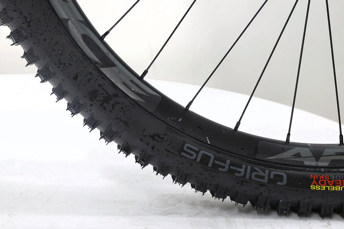 SANTA CRUZ Heckler 9 MX Carbon C 2023 T.M