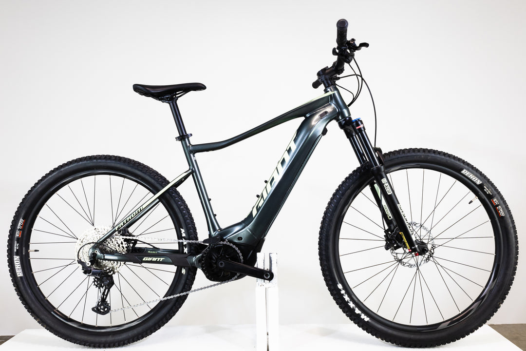 GIANT FATHOM E+ 1 2022 L 2256