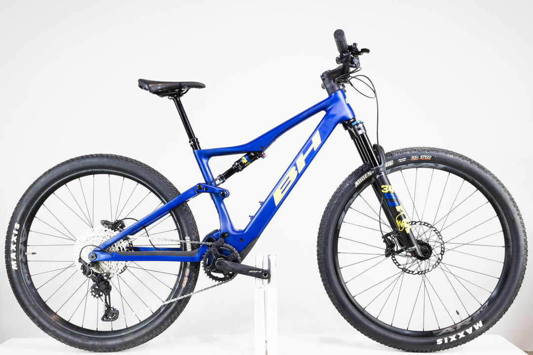 BH ilynx Race Carbon  7.6 2022 M 2325