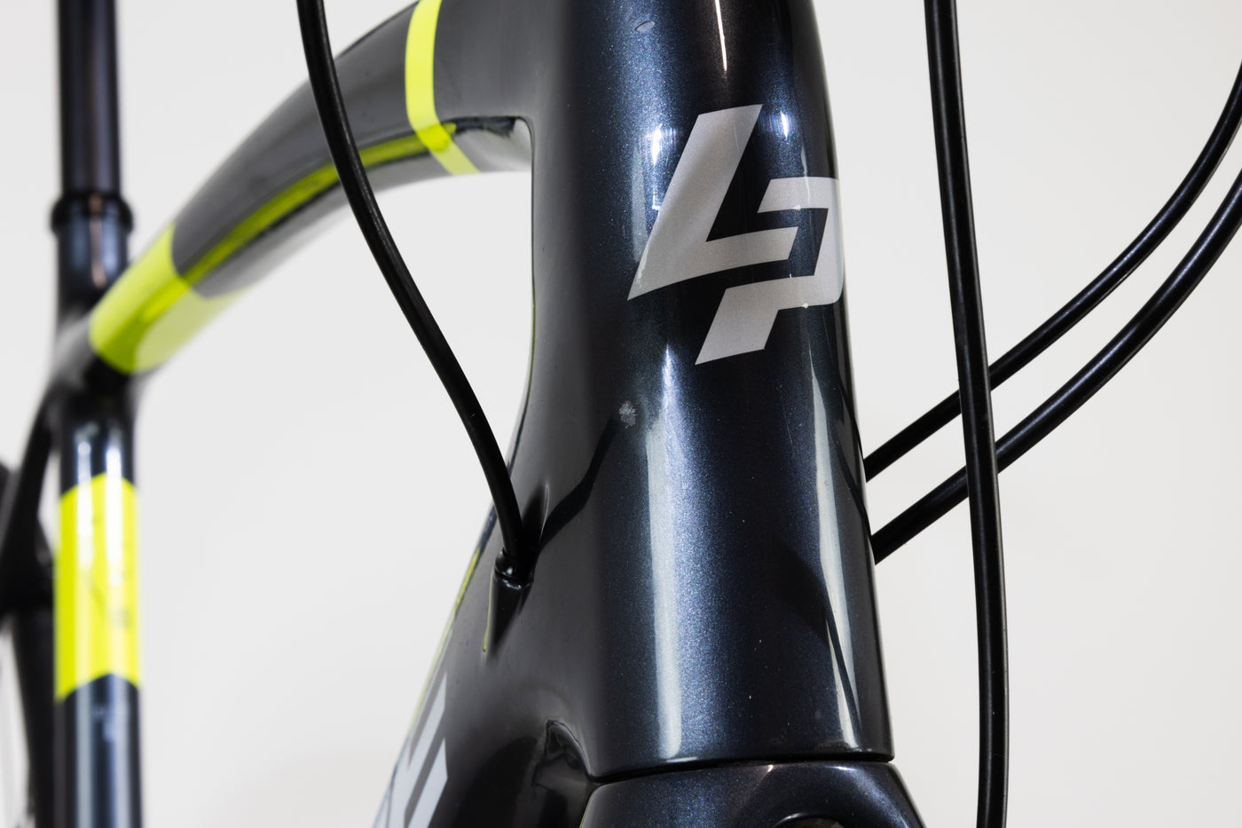 Vélo De Route Lapierre Pulsium 6.0 Shimano 105 Di2 12V 700 Mm Gris 2026 Vélo De Route Lapierre Pulsium 6.0 Shimano 105 Di2 12V 700 Mm Gris 2026