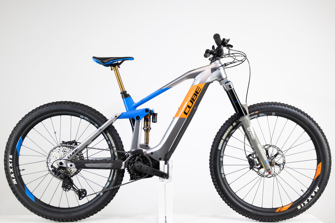 CUBE STEREO HYBRID 160 HPC ACTIONTEAM 2020 2363