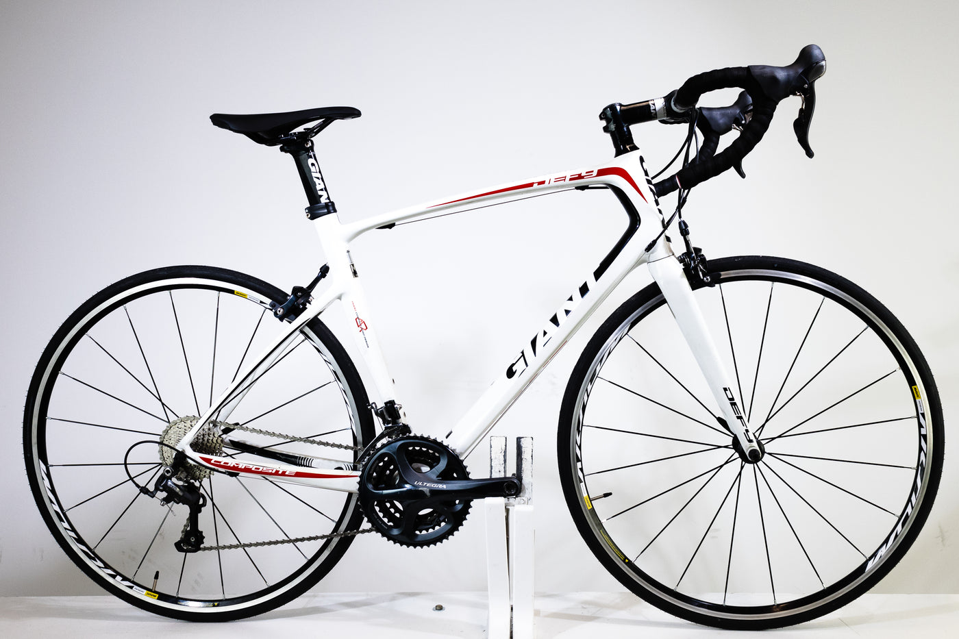 Giant DEFY ADVANCED 2013 T.ML  2663