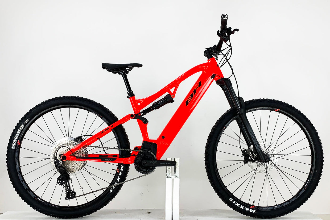 vtt tout suspendu electrique assistance vae BH Atom Lynx 8.1 2023 S