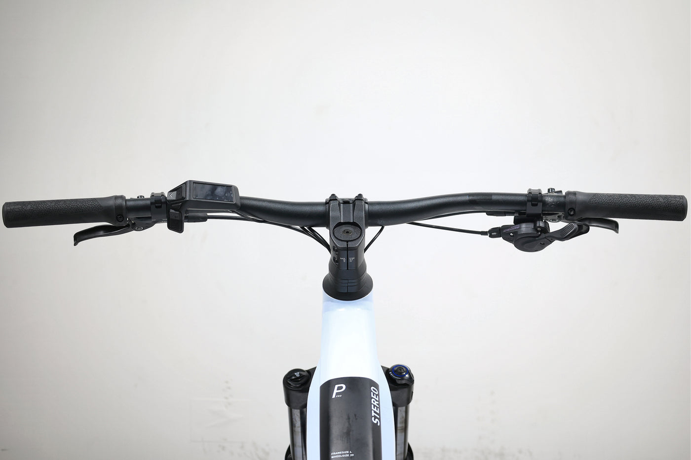 CUBE Stereo Hybrid 120 750 2024 T.L