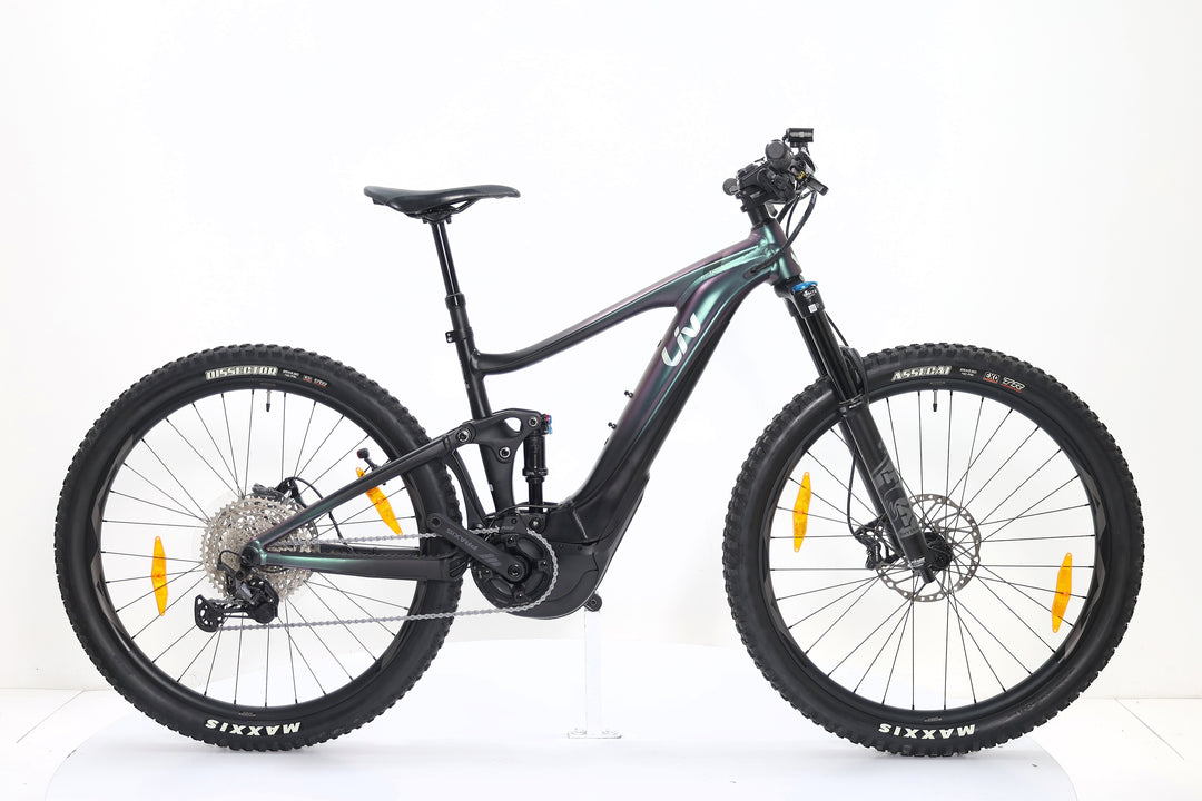 LIV Intrigue X E+ 2 2022 T.M