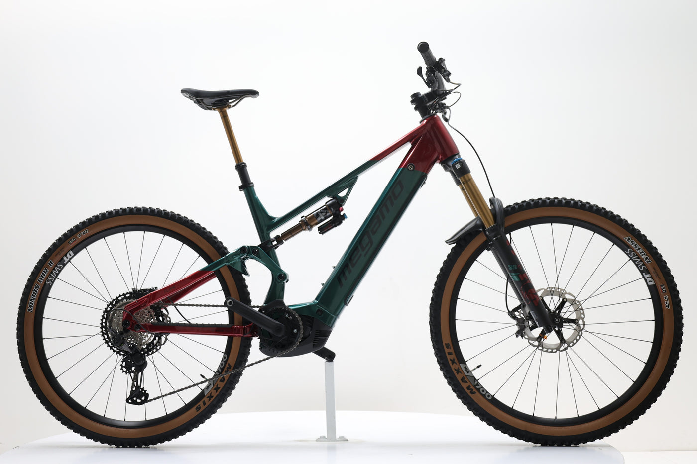 MEGAMO Flame AL 03 2025