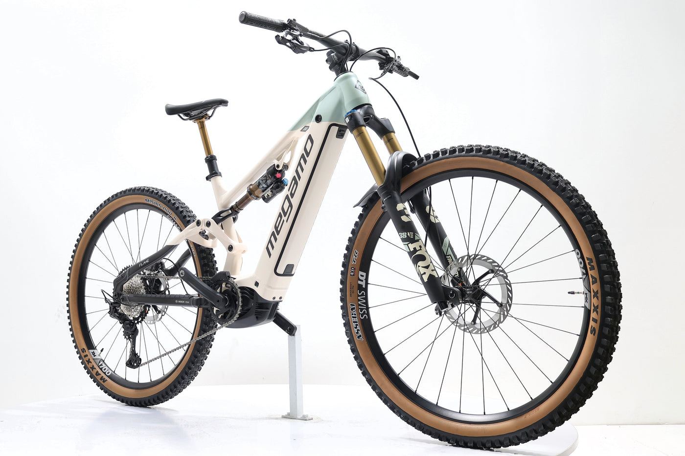 MEGAMO Flame AL 03 2025