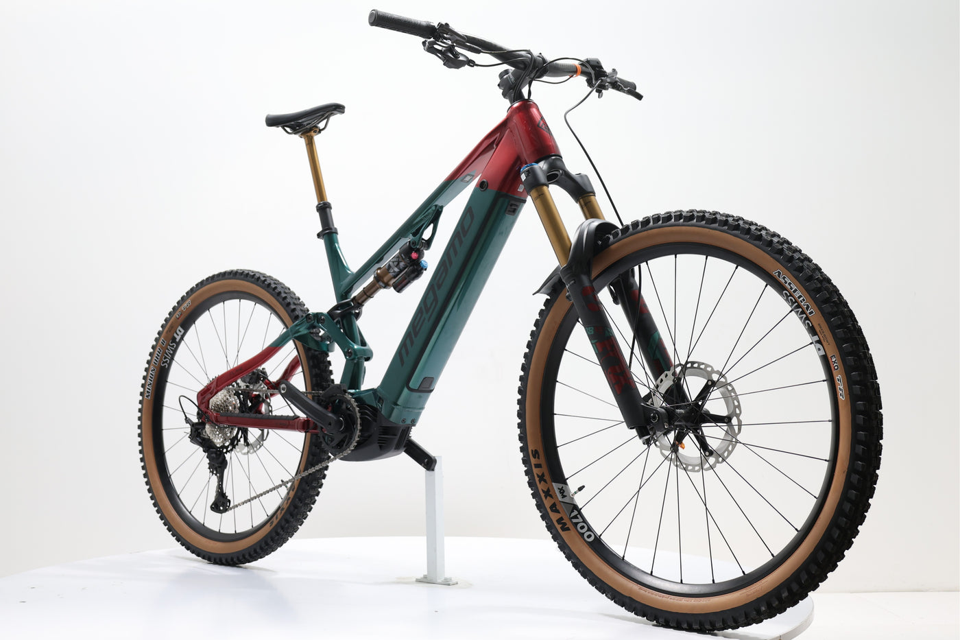 MEGAMO Flame AL 03 2025