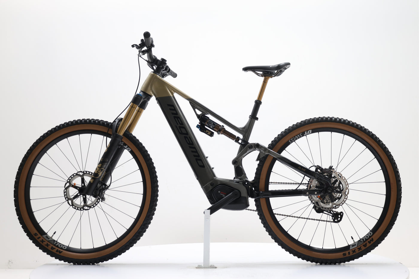 MEGAMO Flame AL 03 2025