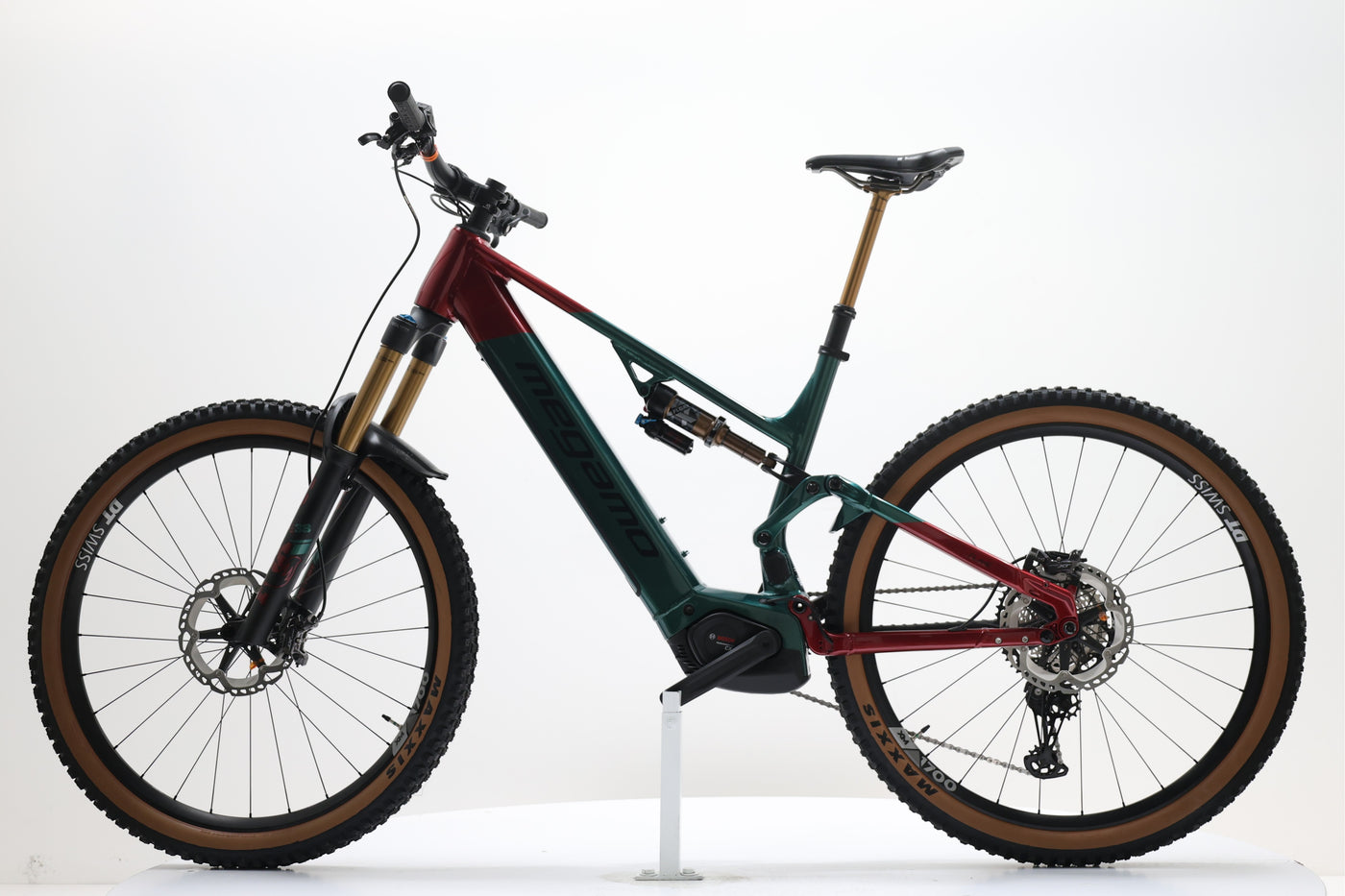 MEGAMO Flame AL 03 2025