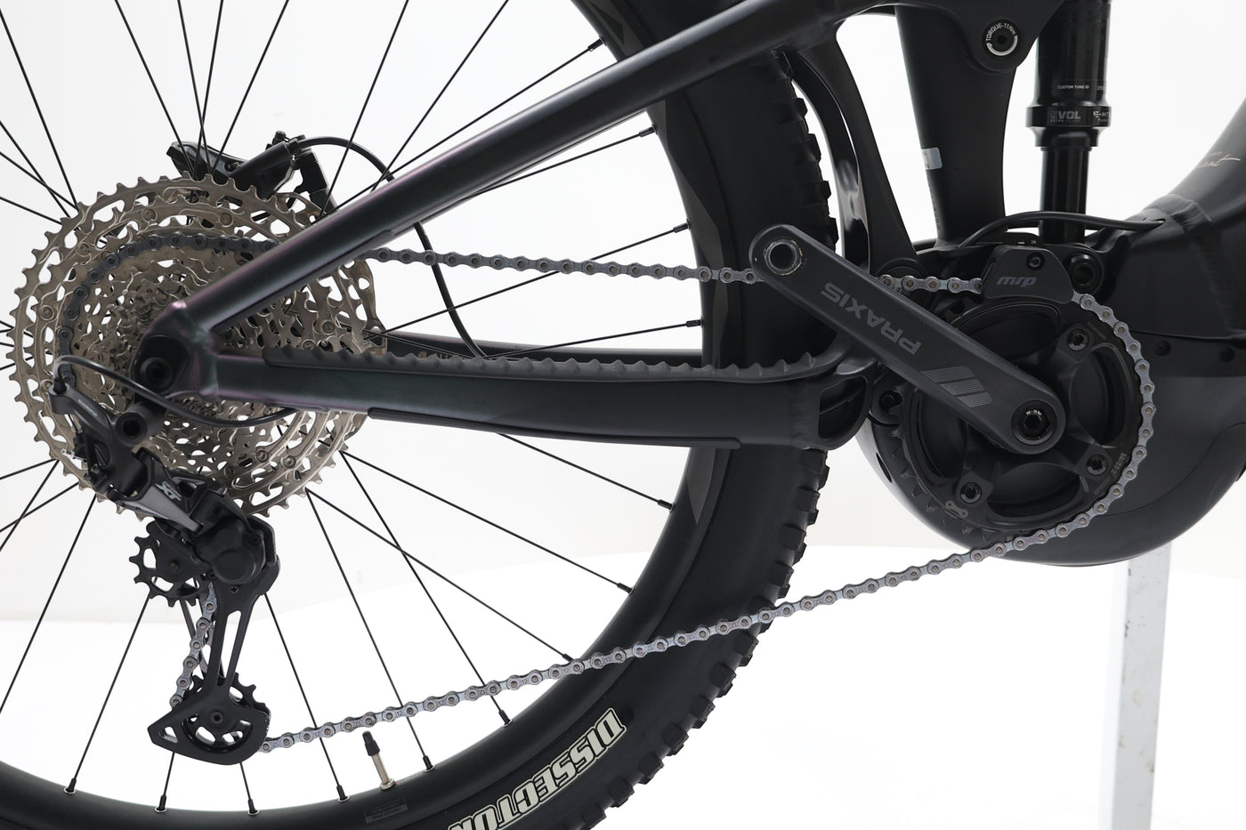 LIV Intrigue X E+ 2 2021 T.L