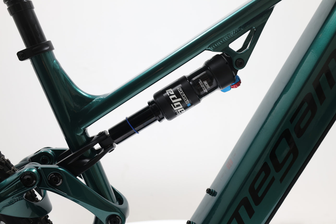 MEGAMO Flame AL 20 2025