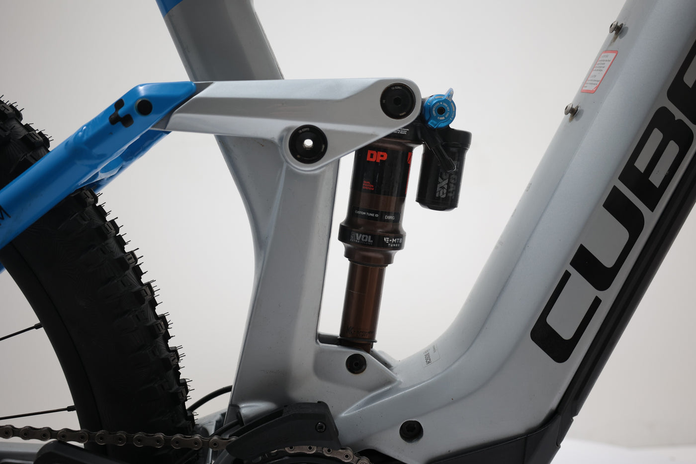 CUBE Stereo Hybrid 140 HPC Actionteam 625 Kiox 2021 T.XL