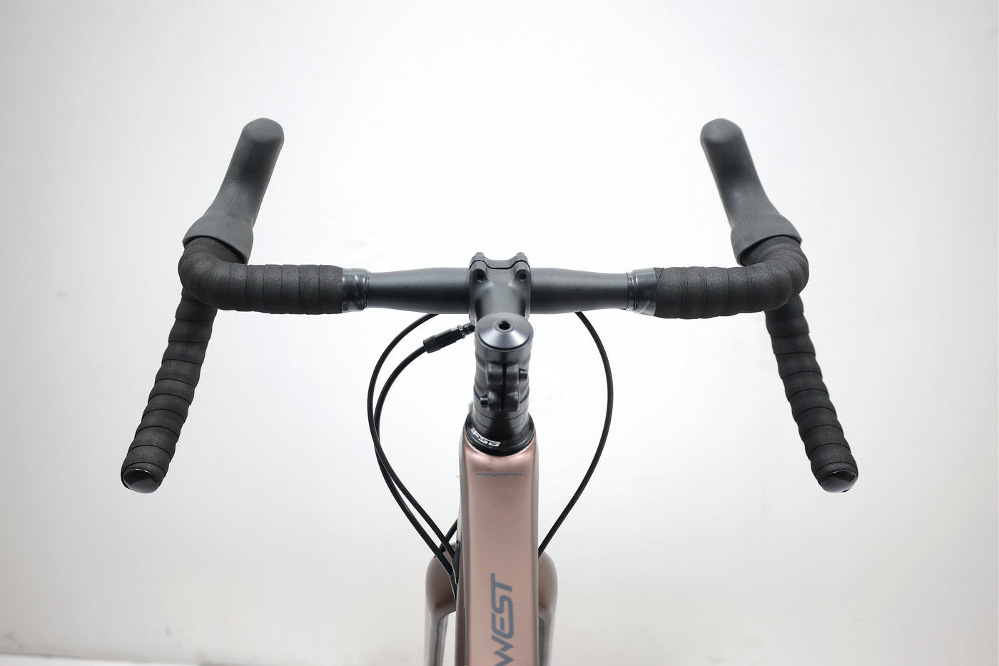 MEGAMO WEST 15 2025 T.M