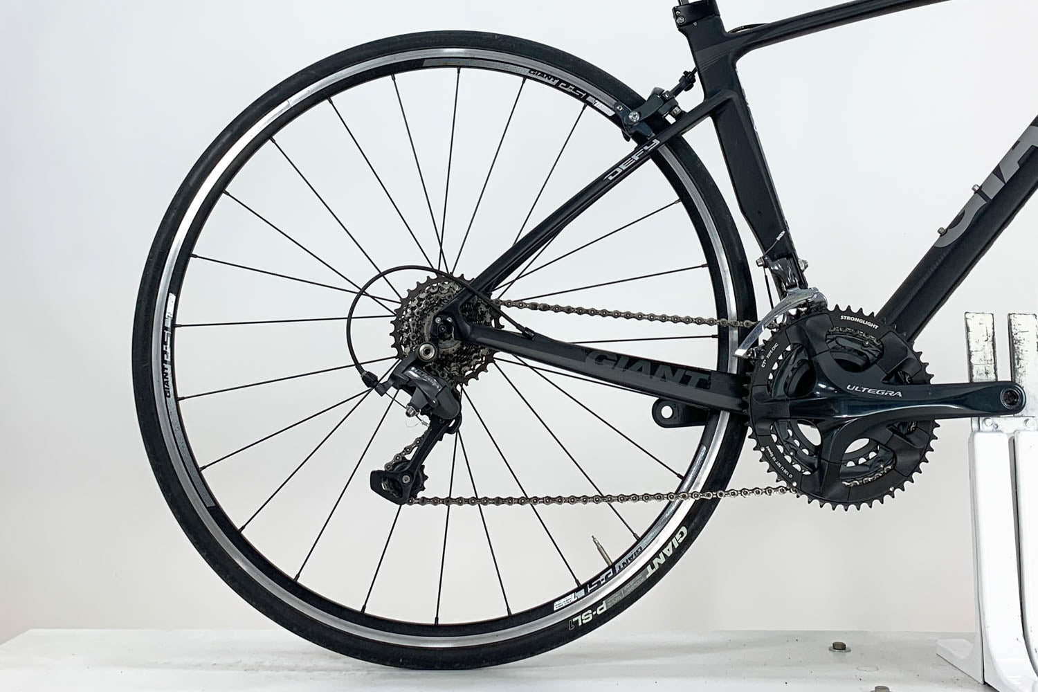 Vélo de route Giant Defy 2015 moyen 54 cm acier Shimano Brifters FSA Vélo de route Giant Defy 2015 moyen 54 cm acier Shimano Brifters FSA